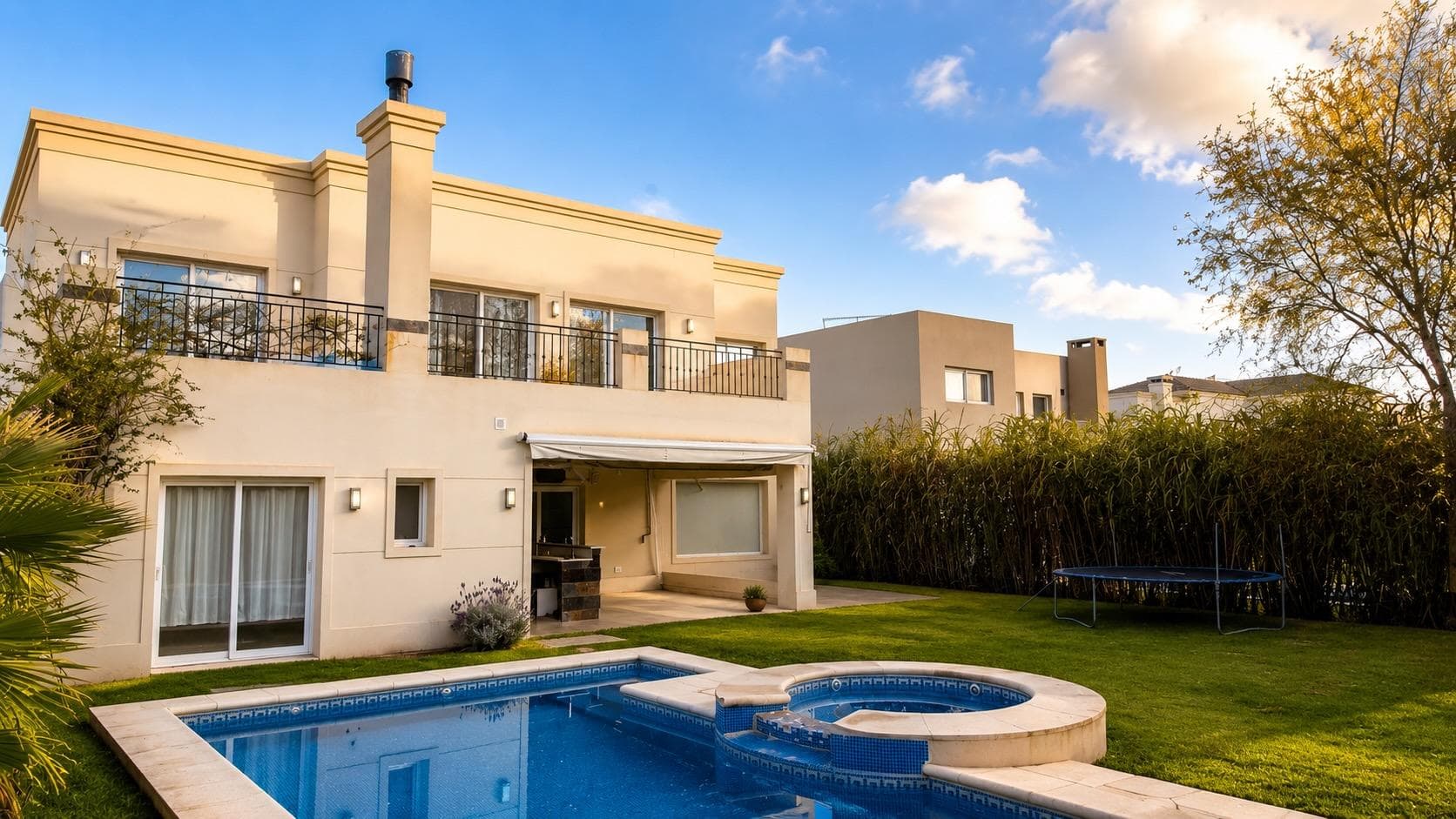 Casa 5 ambientes en Nuevo Quilmes, Countries/B.Cerrado (Quilmes) - foto 1